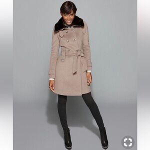 Tahari Double Breasted Long Peacoat Faux Fur Collar Taupe Tan Parisian Winter